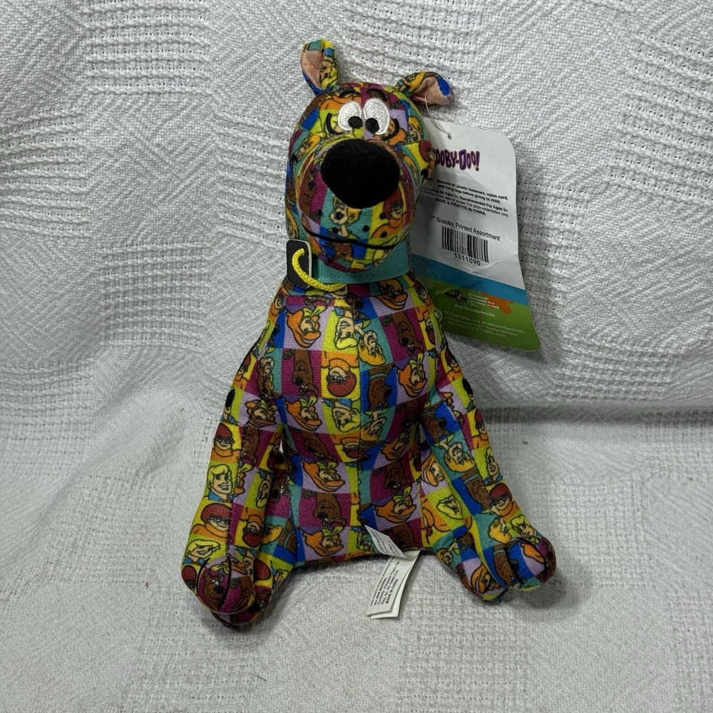 Scooby Doo Plush WB Rare 9in Toy Factory Multi Color patches with Charaters NWT